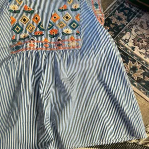 THML blue and white striped embroidered top size M thumbnail 3