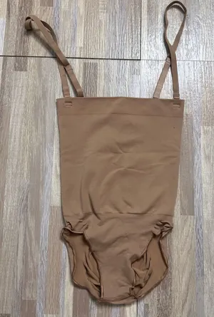 SKIMS Open Bust Sculpting Brief. NWOT Size XL thumbnail 1