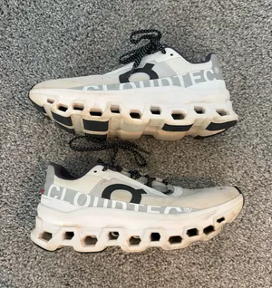 Women’s On Clouds thumbnail 1