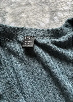 Shein Top Crop thumbnail 3