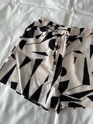 Black And White Two-Piece Geometric Print Lounge Set thumbnail 6