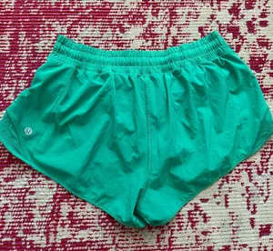 Lululemon Hotty Hot Shorts 2.5" thumbnail 3