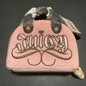 Juicy Couture Pam & Gela Pink Velour Travel Jewelry Case Bag New With Tags thumbnail 3