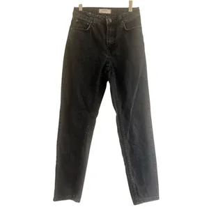 ✨WE THE FREE High Rise Mom Sz 24 Jeans✨ thumbnail 5
