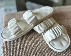 Flexeaze Elegant White Cream Women's Sandals Size 9 thumbnail 1