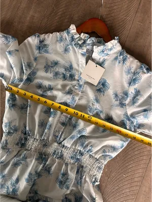 NWT The Shirt Rochelle Behrens Tiered Mini Dress White Blue Floral Women’s Small thumbnail 10