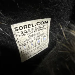 Sorel Joan of Arctic Gray Leather Winter Boots 7 /38 Eu Faux Fur‎ Warn thumbnail 3