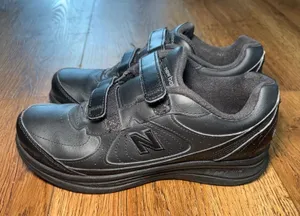 New Balance 577 Womens Size 8 2A Walking Shoes Black Leather Hook Loop WW577VK thumbnail 1
