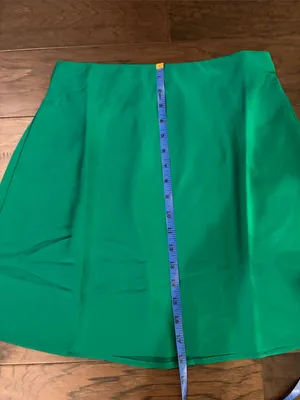 New With Tags JCrew Factory Kelly Green Satin Skirt Sz S thumbnail 3