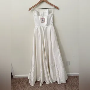 NWT SAU Lee X Revolve Heidi Strapless Gown White Bridal Long Dress Size 00 thumbnail 5