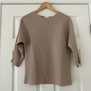 Hennes & Mauritz 3/4 Sleeve Knit Sweater thumbnail 1