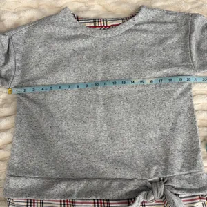 Izod Womens Grey Speckled Sweatshirt Plaid Tie Front Layered Look Size Medium‎ thumbnail 8