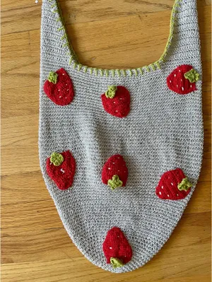 Anthropologie crochet strawberry bag thumbnail 2