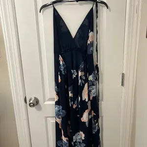 Simplee Floral Halter Maxi Dress Womens Medium Navy Blue Pink Backless Sundress thumbnail 5