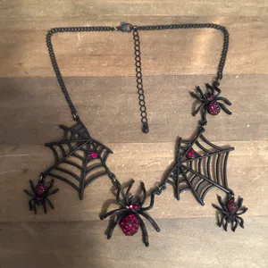 Gothic Halloween rhinestone spider necklace Black thumbnail 3