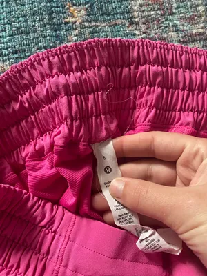 Lululemon Hotty Hot Shorts 4” Sonic Pink thumbnail 4