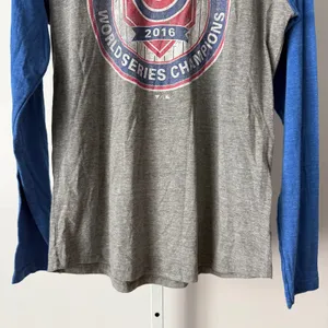 Fanatics‎ M Gray Chicago Cubs 2016 World Series Champions Raglan Shirt Sporty thumbnail 3