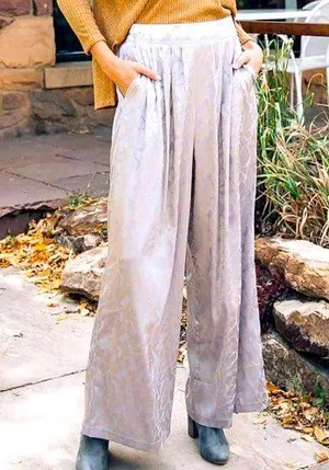 Gimmicks by BKE satin wide leg printed pant gray/silver size M NWT thumbnail 1