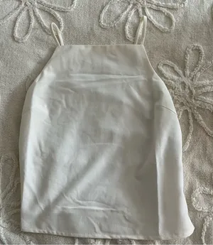 Open-back White Halter Top thumbnail 1