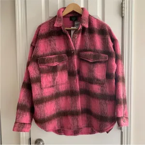 NWT VICI London Plaid Shacket thumbnail 4