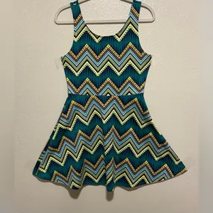 Divided by H&M Chevron Geometric Fit Flare Dress Size 10 Festival thumbnail 2