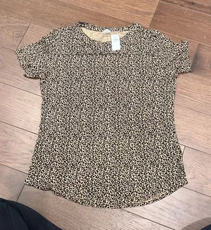 Old Navy Luxe Leopard Print Women's Top NWT Small C1-054 thumbnail 1