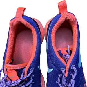 Nike Running Shoes Youth Size 6Y Purple‎ Pink Blue Athletic 807596-501 Sneakers thumbnail 2