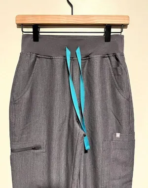 Figs High Waisted Yola Skinny Straight Leg Scrub Pants Graphite XS thumbnail 9