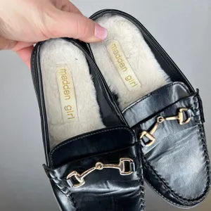 Madden Girl Addler-F Black Horsebit Faux Fur Lined‎ Mule Loafers Mens 7M thumbnail 3