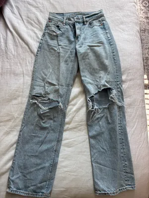 American Eagle Strigid Ripped Stovepipe Jeans thumbnail 1
