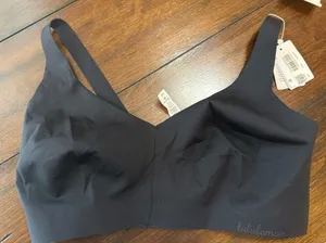 Lululemon "Like Nothing Bra" Women's Size 34E Lightweight Support Black. NWT thumbnail 1