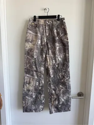 superdown - revolve camo jeans thumbnail 4