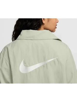 Nike Sportswear Essential Oversized UV Woven Coaches' Jacket NWT Jade Horizon M thumbnail 7