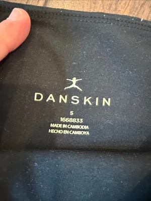 Danskin Black High-Rise 6” Bike Shorts with Side Pockets Size Small - C27-173 thumbnail 2