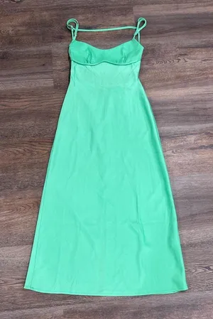 NWT Green Satin Maxi Dress thumbnail 4