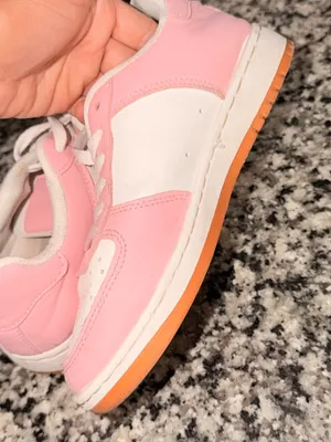 Women’s Pink and White Star Detail Sneakers thumbnail 6