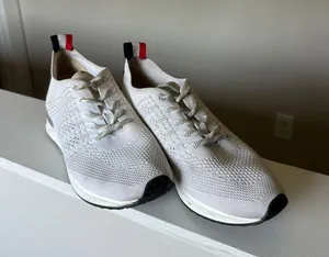 Tennis shoes White Size 7 thumbnail 1