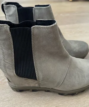 Sorel Suede Green Chelsea Bootie Ankles Boots thumbnail 1