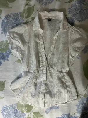 American Eagle V-Neck top puff sleeves tie back  thumbnail 1
