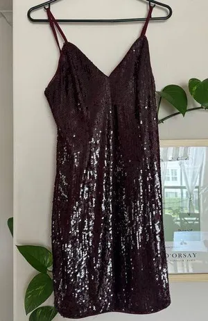 BNWT Forever21 Sequined maroon mini dress thumbnail 1