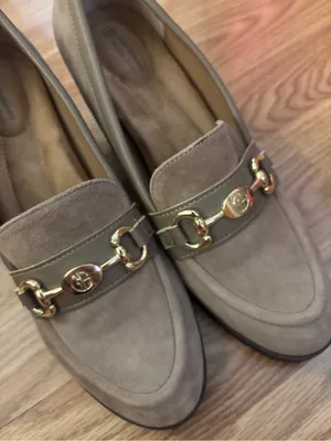 Giani Bernini Taupe Suede Block Heel Loafers Size 8.5M thumbnail 10