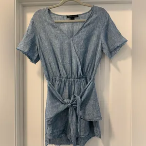 Sanctuary by Anthropologie Denim Chambray Romper Size Small Ties at Waist thumbnail 7