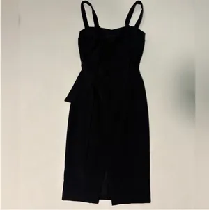 Professional Black Halo dress thumbnail 3