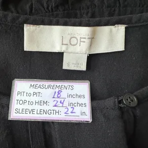 Ann Taylor Loft Top S Black Pin-Tucked Soft Lightweight Peplum thumbnail 4