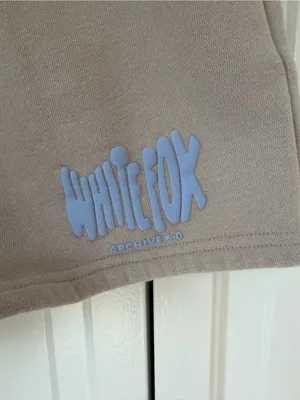 White Fox Archive 6.0 Fleece Sweat Shorts Beige Taupe Size Small thumbnail 2