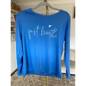 Just‎ Breathe Graphic Pullover TShirt Top Minimalist Lounge Athleisure Relaxed M thumbnail 2