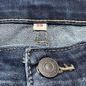 Levis Womens Jeans Cropped Zip Fly Blue Size 29 DZ thumbnail 2