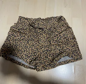 Aerie Cheetah Print Paperbag Shorts thumbnail 1
