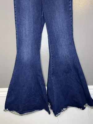 We The Free Curvy Flare Jeans Womens 27 High Rise Medium Wash Blue Frayed Denim thumbnail 3