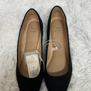 A New Day Women's Classic Black Loafers thumbnail 2